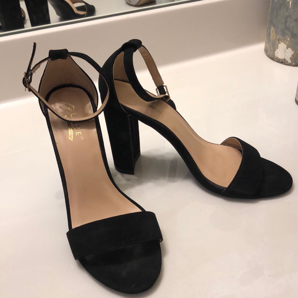 Black sandals